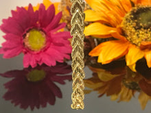 Load image into Gallery viewer, 14 K.T. LADIES YELLOW GOLD FANCY CHEVRON DIAMOND CUT DESIGN BRACELET
