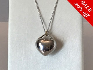 14 K.T. WHITE GOLD LADIES PUFFED GOLD HEART