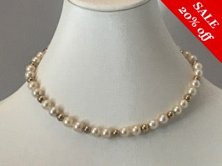 LADIES SINGLE STRAND PEARL NECKLACE WITH ALTERNATING PEARLS & GOLD BALLS