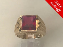 Load image into Gallery viewer, 14 K.T. YELLOW GOLD MENS ANTIQUE/ ESTATE JEWELRY RING
