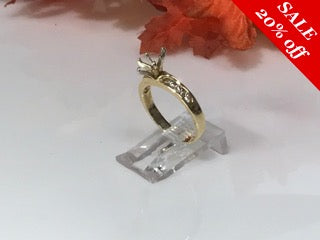 14 K.T. YELLOW GOLD LADIES DIAMOND ENGAGEMENT RING