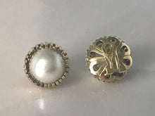 Load image into Gallery viewer, 14 K.T. YELLOW GOLD LADIES MAVE PEARL EARRINGS
