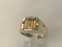 Load image into Gallery viewer, 10 K.T. YELLOW GOLD MENS ANTIQUE/ ESTATE JEWELRY RING
